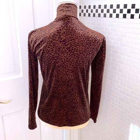 Binette New York velvet animal print pull over mock turtleneck. Washable.Size S. - Picture 2 of 7